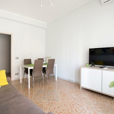 Enjoy Porta Furba Villa Рим Екстериор снимка