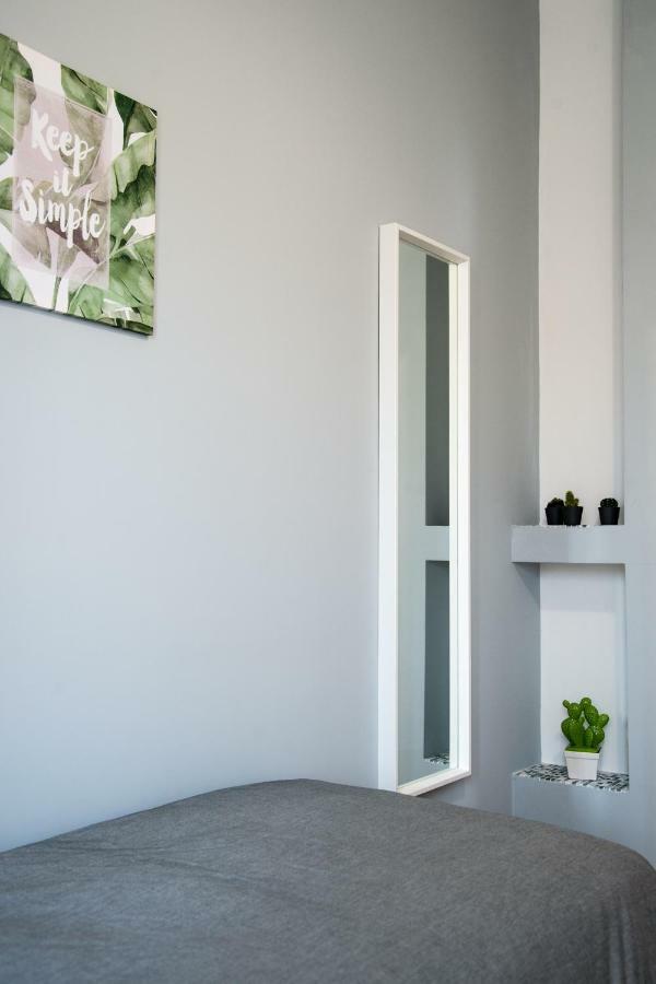 Enjoy Porta Furba Villa Рим Екстериор снимка